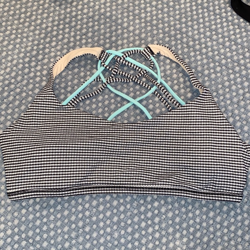 Lululemon free to be wild bra